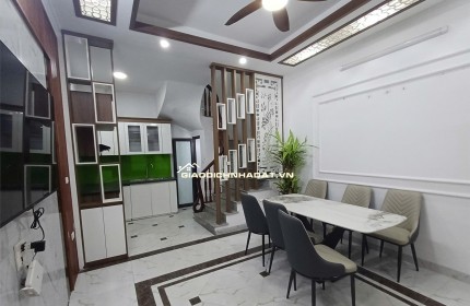 BÁN NHÀ PHÚC LỢI 5 TẦNG 3 NGỦ MẶT TIỀN 5M Ô TÔ GẦN 5,9 TỶ